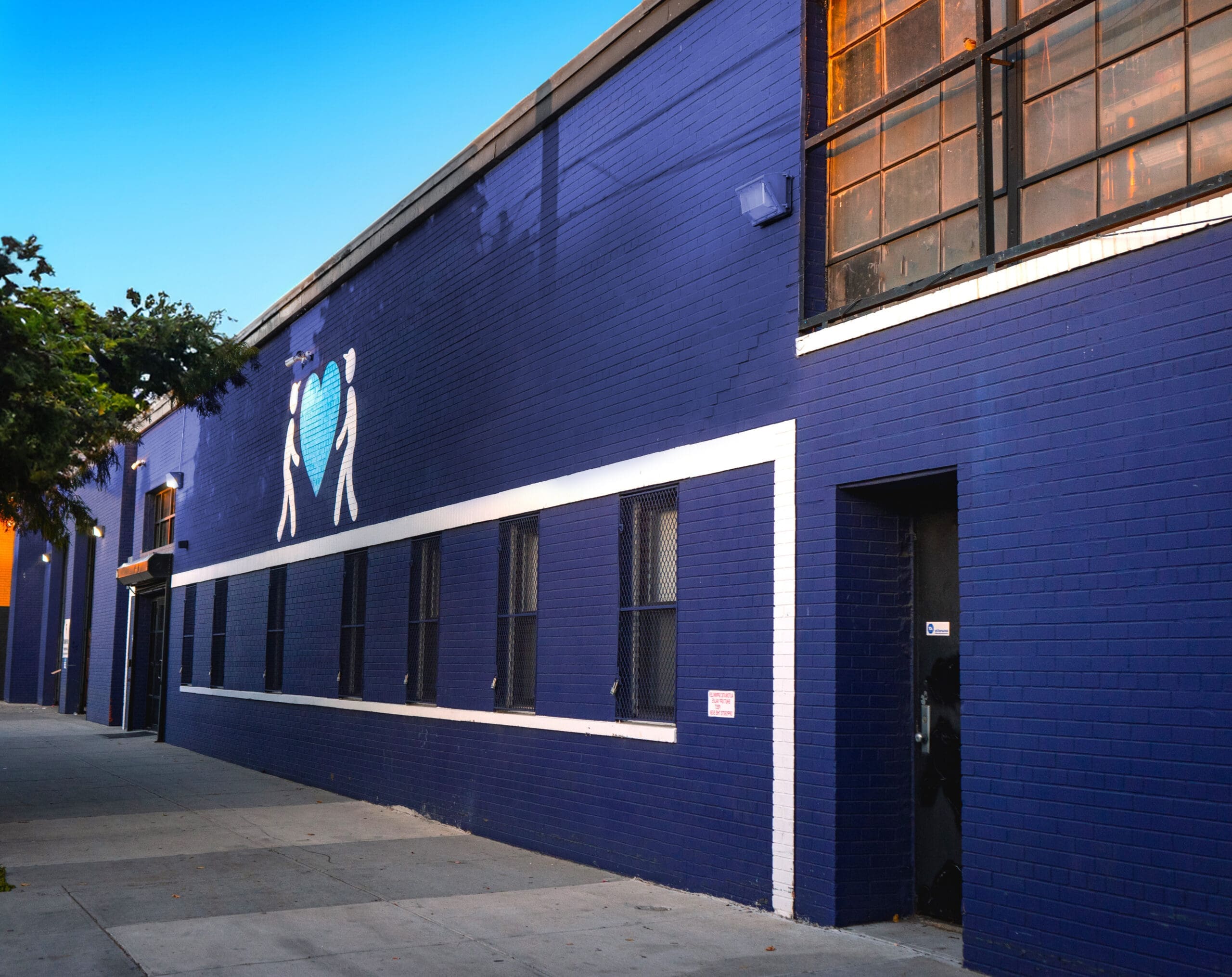 Roadway moving storage